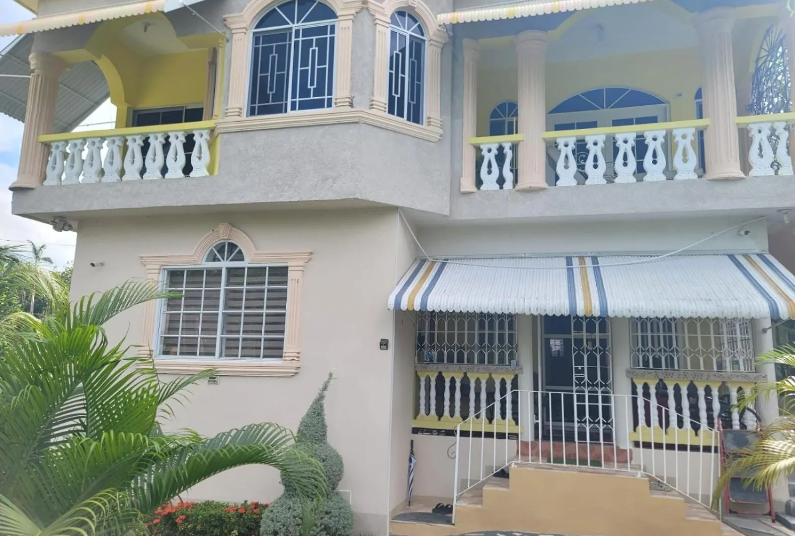 Palm Breeze Villa Jm contacts